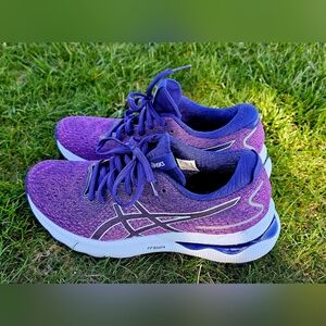 Asics Gel-Nimbus 24 Women's Running Shoes - Purple - Sz 8